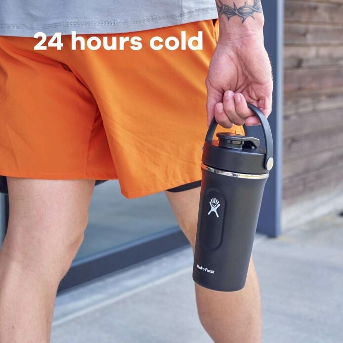 24-oz-insulated-shaker-bottle-z7 hydro_flask_ecomm_en_insulated_shaker_pt03_2000x2000px_4.jpg