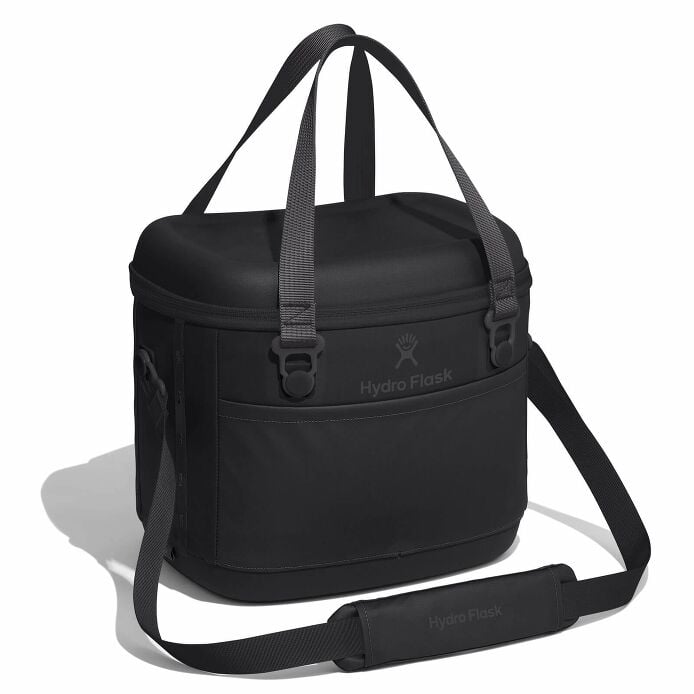 game-day-bundle-m2 12pco001-carryout-cooler-15l-black-angled_1_1.jpg