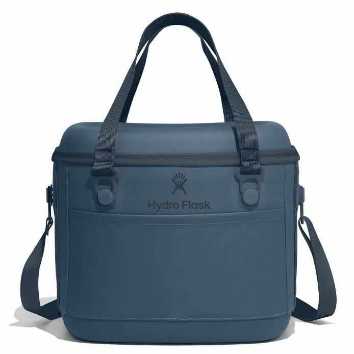 carryouttm-soft-cooler-15-l-l8 12pco384-carryout-cooler-15l-harbor-blue-straight_1.jpg
