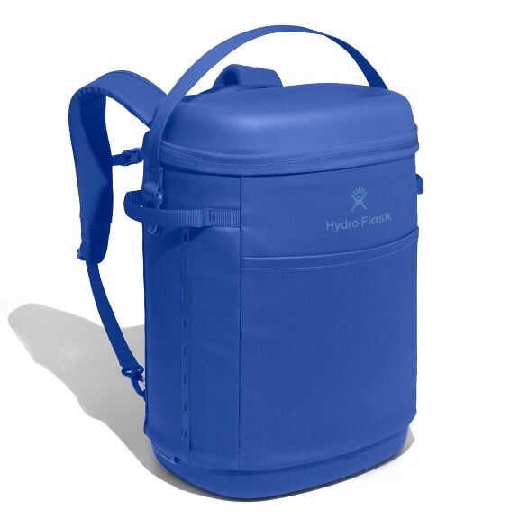 carryouttm-backpack-22-l-g4 18pco382_carryout_backpack_22l_capri_blue_angled_1.jpg