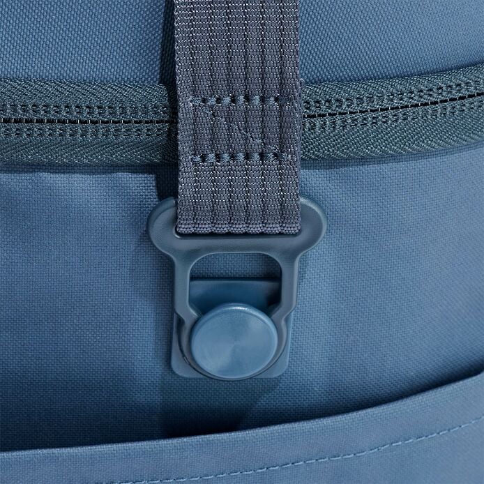 carryouttm-soft-cooler-30-l-l7 250815_hydro_cooler_details_14854_2_5.jpg