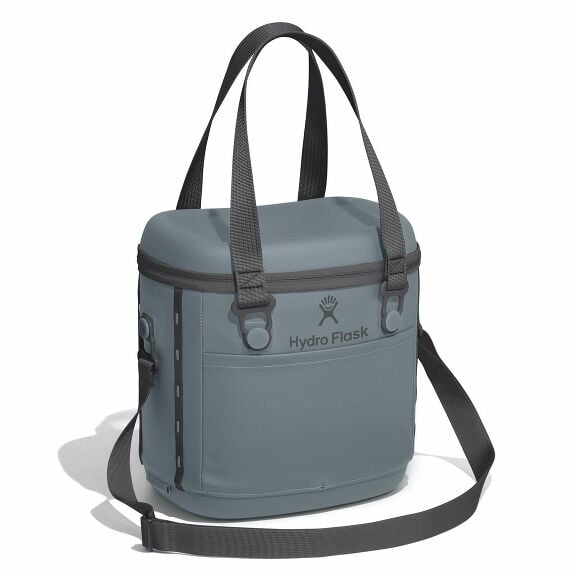 carryouttm-soft-cooler-10-l-t8 6pco043-carryout-cooler-10l-shale-gray-angled_1_1.jpg