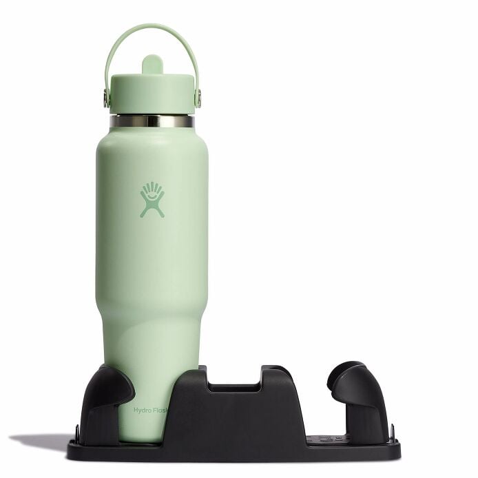 40-oz-travel-bottle-with-flex-straw-cap-m1 aloe-travel-bottle-in-cuplholder_3_3_1.jpg