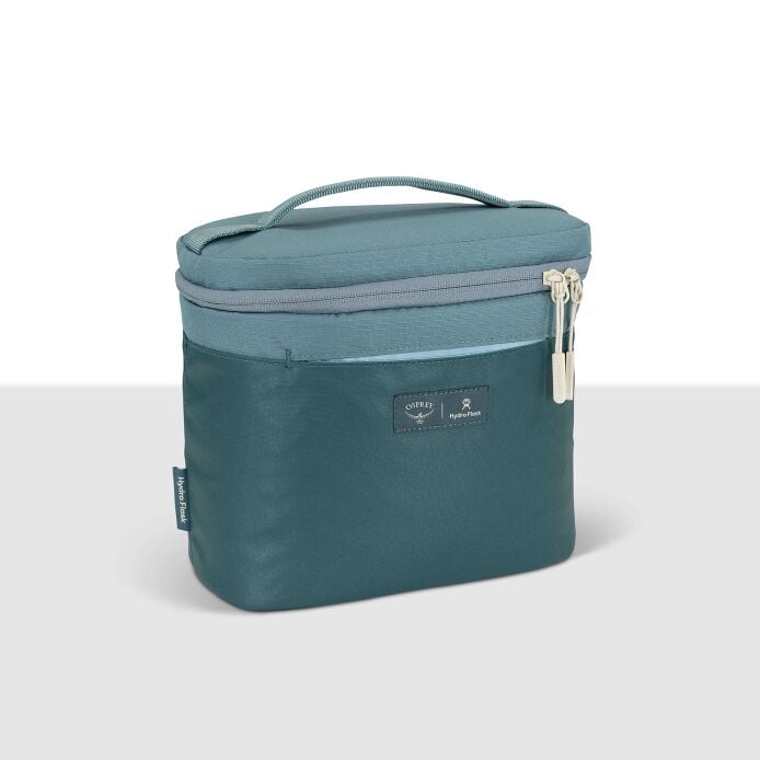 osprey-axis-x-hydro-flask-campus-essentials-bundle-b6 axisxhydroflask_s26_detail1_cascadeblue_10007249_1.jpg