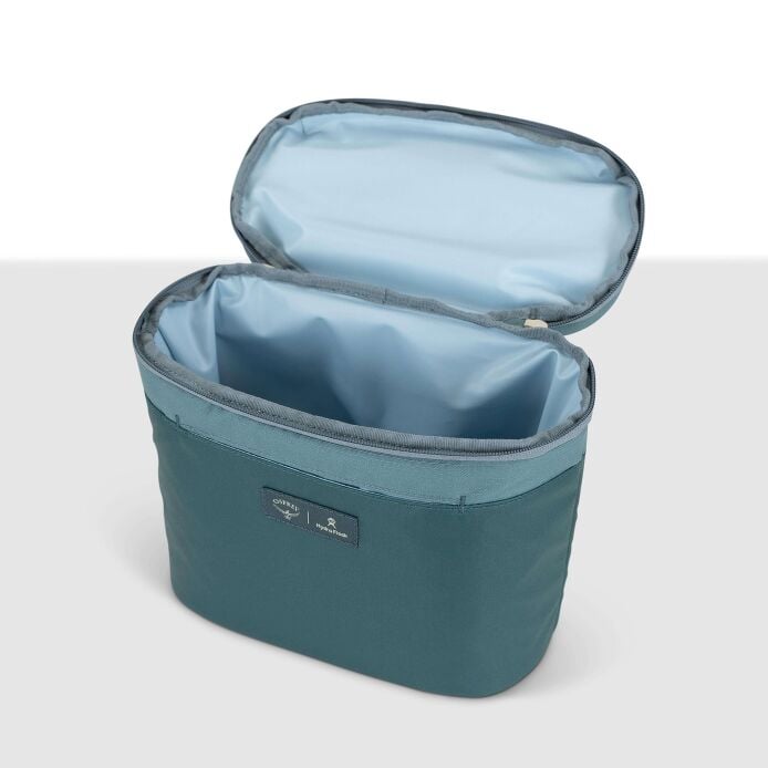 osprey-axis-x-hydro-flask-campus-essentials-bundle-b6 axisxhydroflask_s26_detail2_cascadeblue_10007249_1.jpg