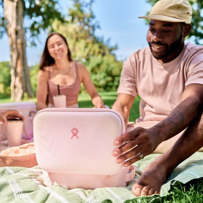 5-l-carry-outtm-lunch-box-o6 hf_s24_trillium_45_1.jpg