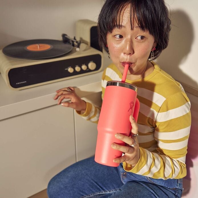 24-oz-travel-tumbler-j4 hf_s26_mcinnis_2487.jpg
