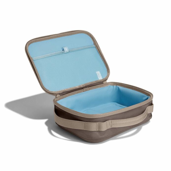 5-l-carry-outtm-lunch-box-o6 lbox217_5lcarryoutlunchbox_sandpiper_angled.jpg