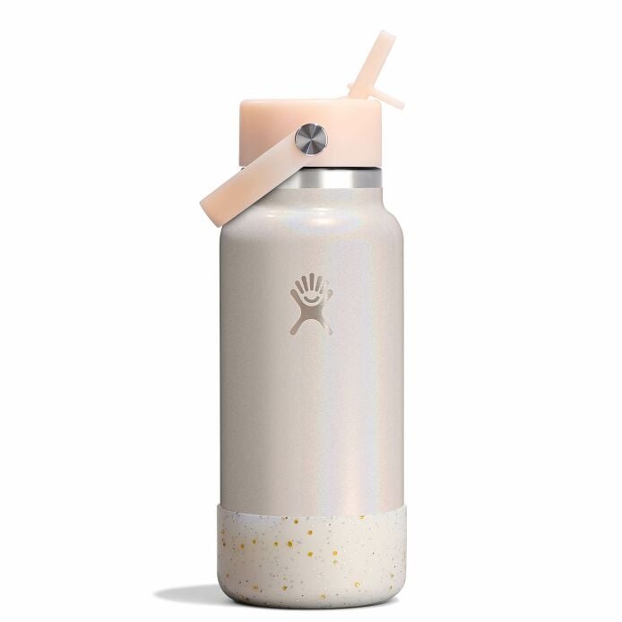 medium-boot-n4 le-f25w32-g-32-oz-wide-flex-straw-cap-glimmer-cream-straight-withboot_1_1_1.jpg