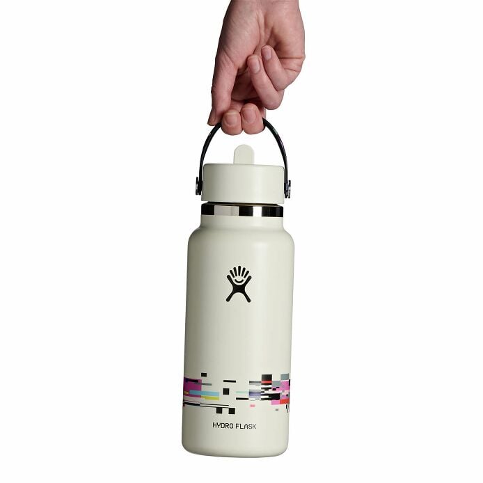 glitch-collection-32-oz-bottle-with-flex-straw-cap-w3 le26-w32-1006-32-oz-wide-flex-straw-cap-glitch-white-hb.jpg