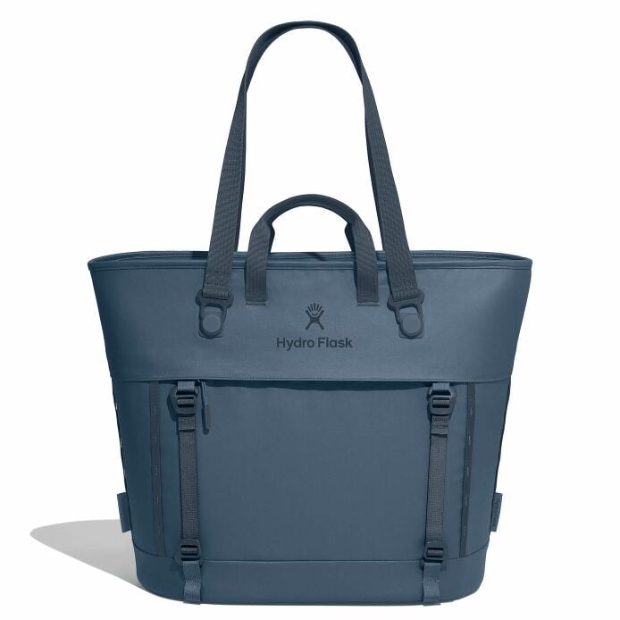 carryouttm-soft-cooler-tote-30-l-a2 maxiit384-carryout-tote-30l-harbor-blue-straight.jpg
